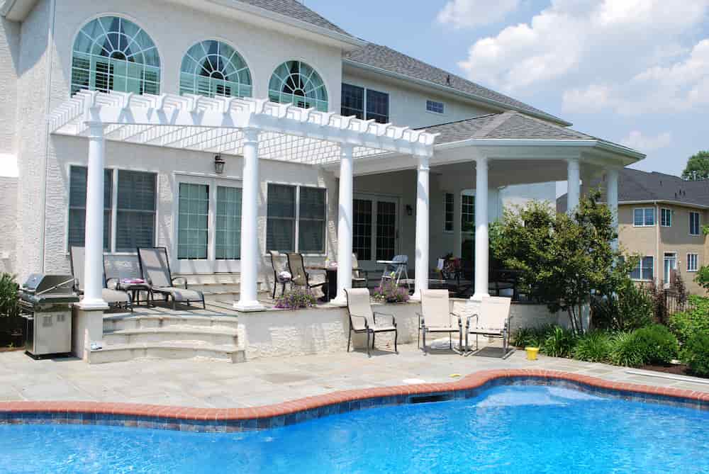 how much does it cost to own a franchise